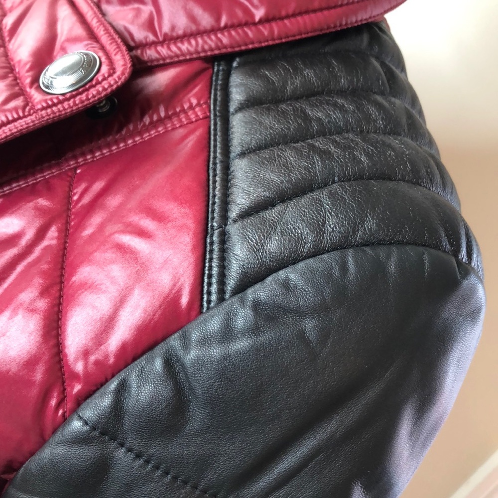 Authentic Burberry leather jacket - Picture 5 of 8